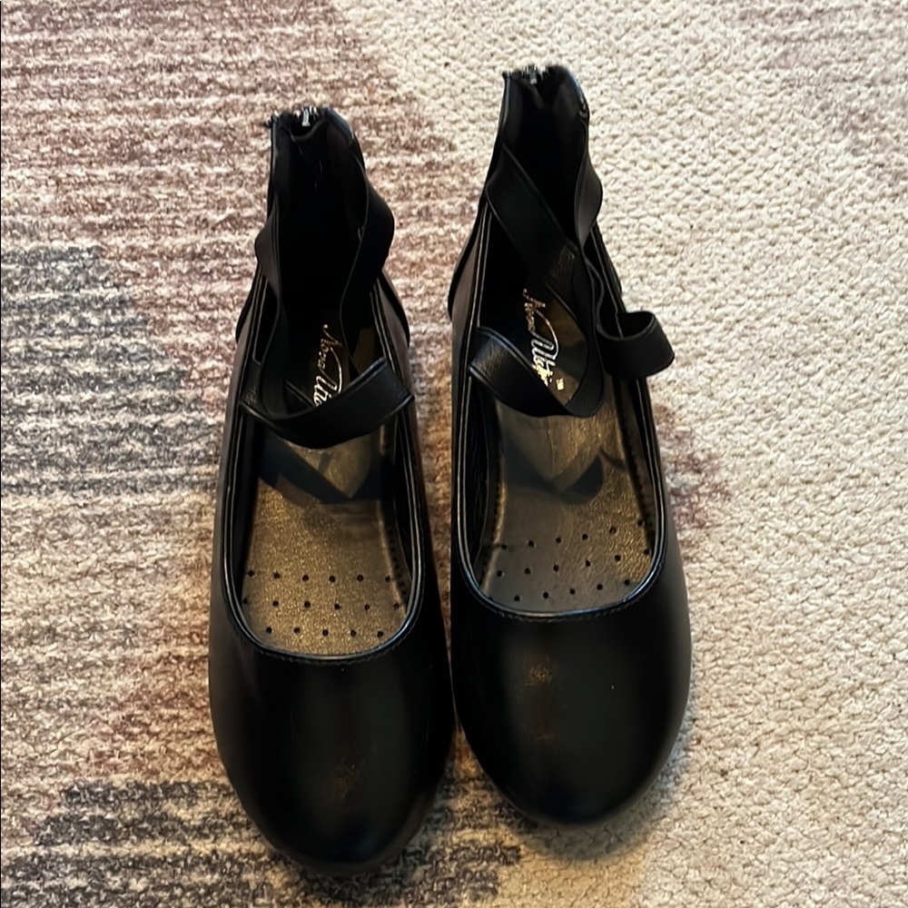 Classic Black Kids Shoes - Picture 2 of 5